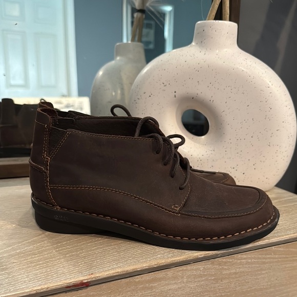 Clarks Brown Suede Chukka Boots Casual‎ - Picture 1 of 6